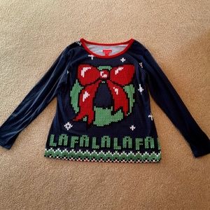 size L, bust up to 40” inches, fa la la song shirt, new 🎵 condition